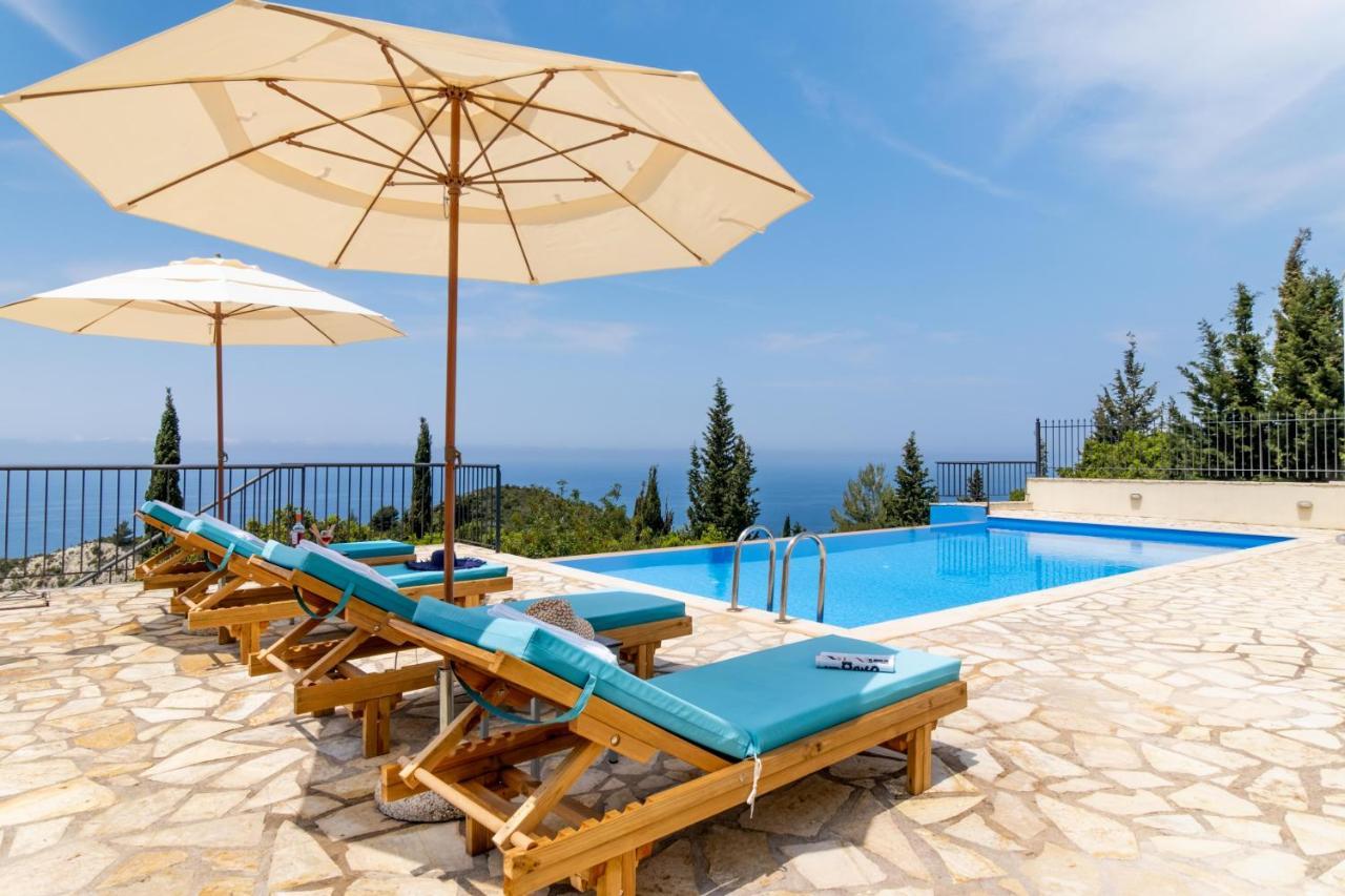 Sapphire Blue Villa Kalamitsi  Exterior photo